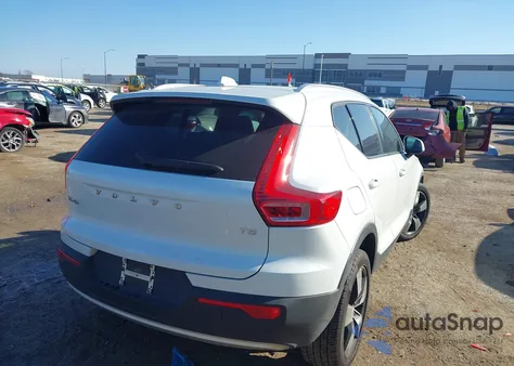 2021 Volvo Xc40 T5 Momentum from USA, damaged, VIN YV4162UK8M2415214
